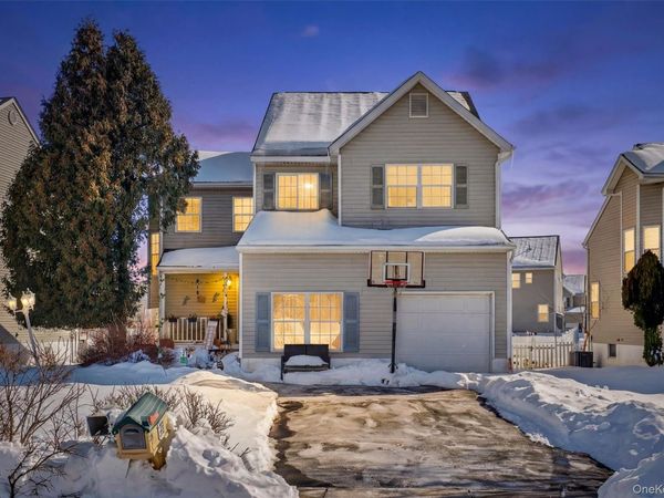 25 Woodfield Drive, Washingtonville, NY 10992