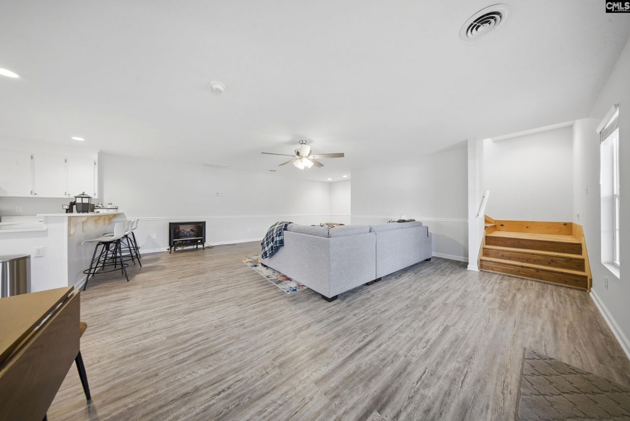 3925 Watts Bridge  Photo 4