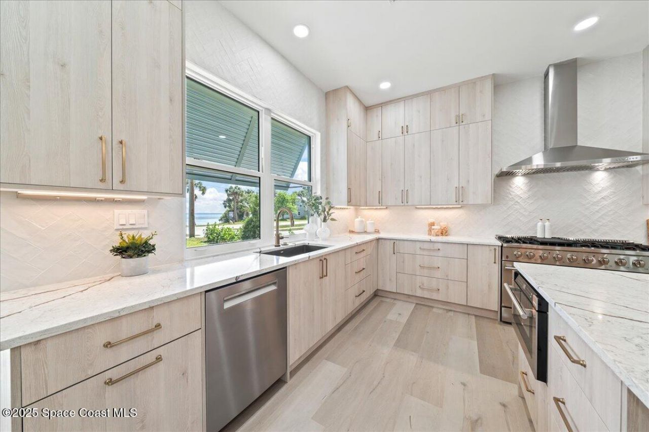 5302 Riveredge Drive, Titusville, FL 32780 Photo