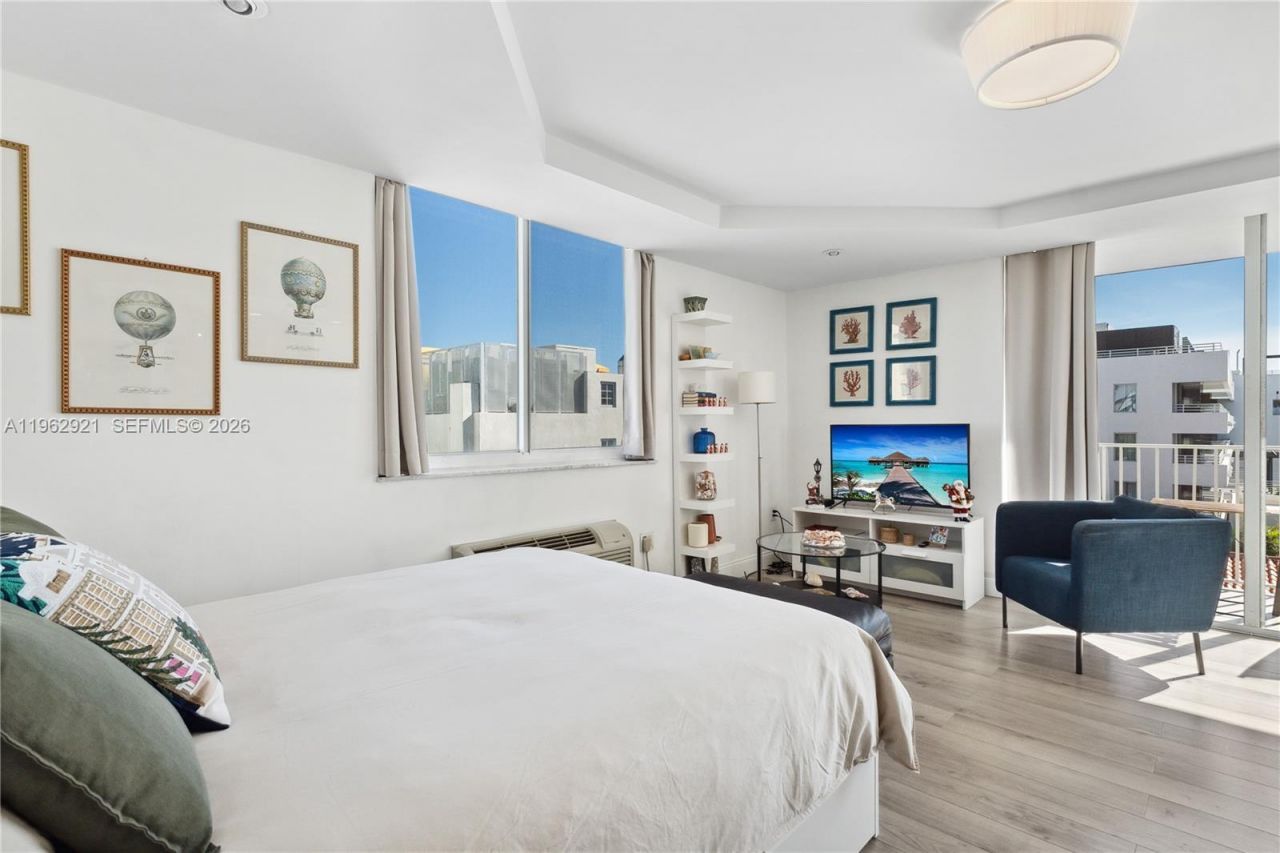 1255 Collins Ave, Unit 508, Miami Beach, FL 33139 Photo