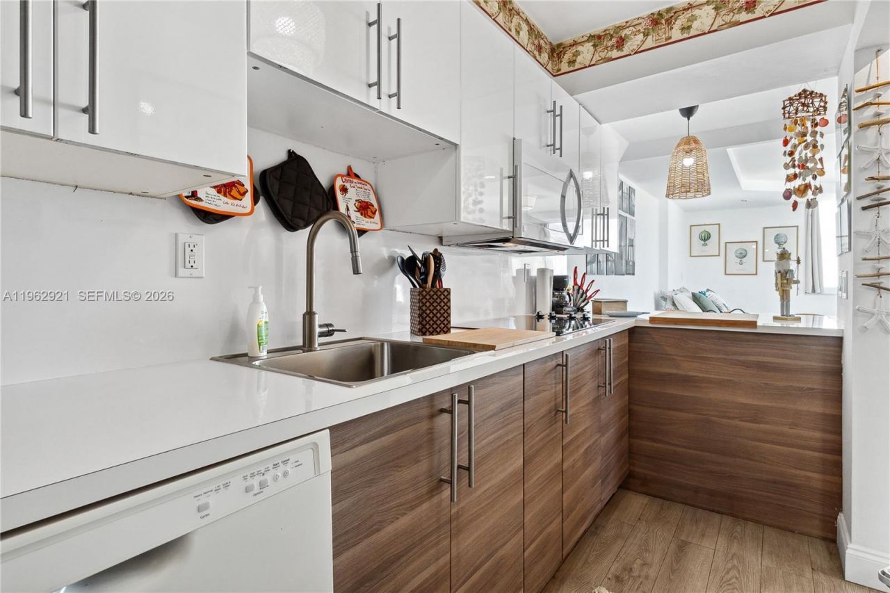 1255 Collins Ave, Unit 508, Miami Beach, FL 33139 Photo