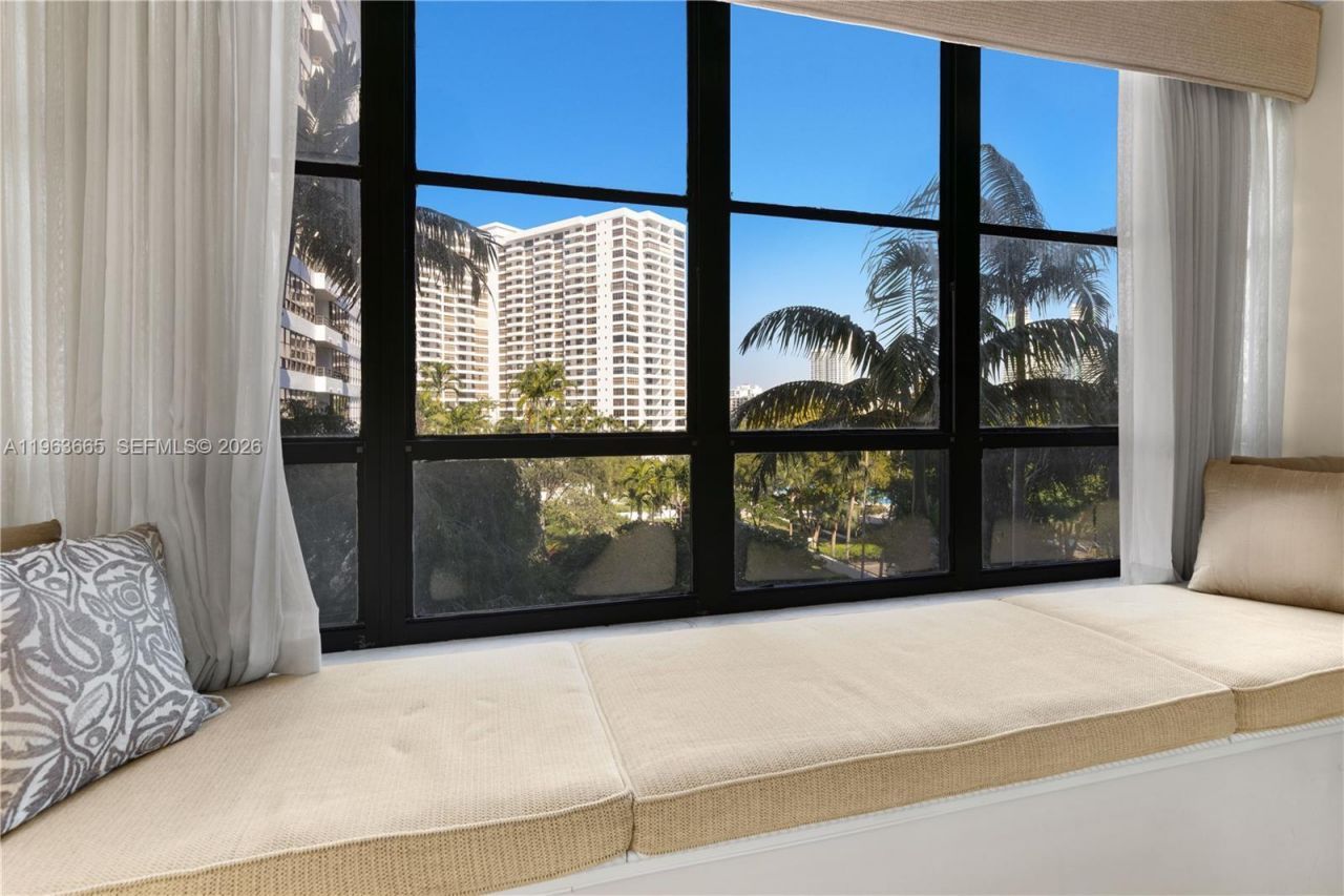 500 Three Islands Blvd , Unit 221, Hallandale Beach, FL 33009 Photo