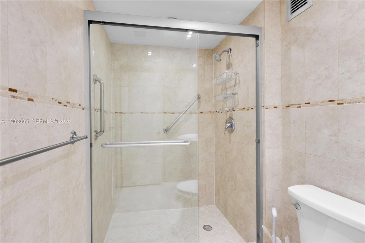 500 Three Islands Blvd , Unit 221, Hallandale Beach, FL 33009 Photo