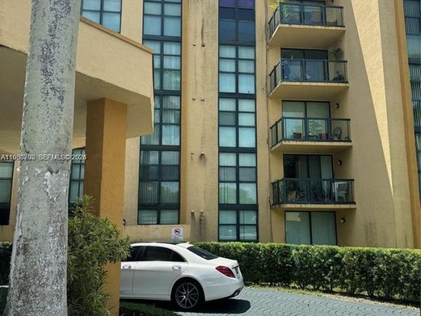 11790 SW 18th St, Unit 304-3, Miami, FL 33175
