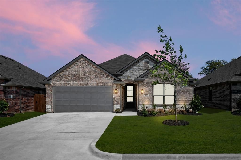 1128 Avery Road, Granbury, TX 76049 Main Photo