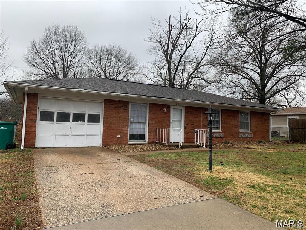 405 Todd Lane, Belleville, IL 62221 Main Photo