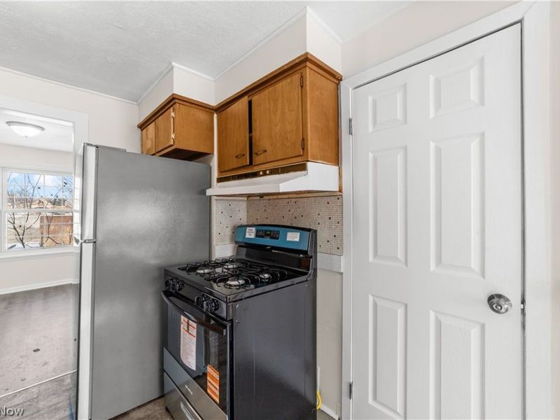 170 E 220th Street, Euclid, OH 44123 Photo 8