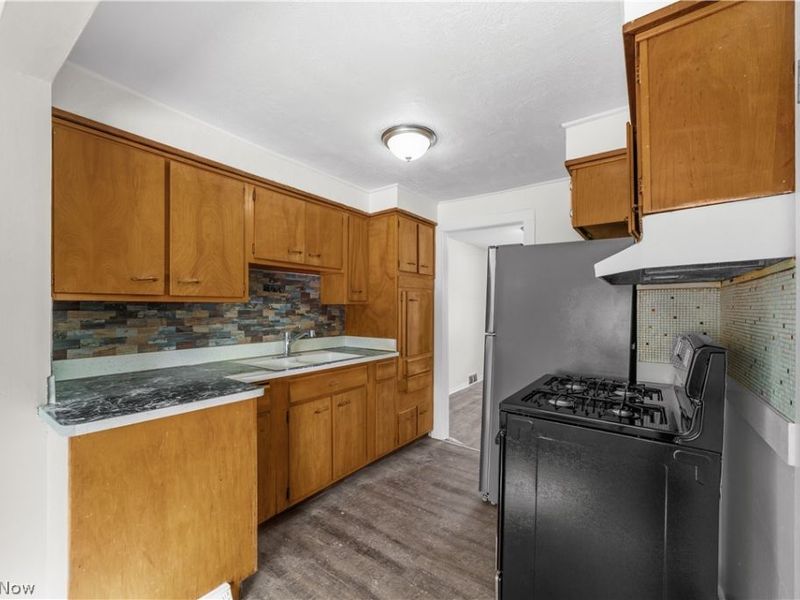 170 E 220th Street, Euclid, OH 44123 Photo 9