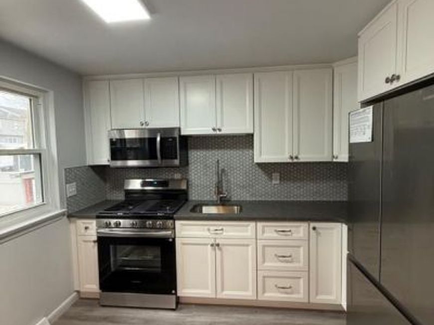 870 Hilton Drive, Lancaster, PA 17603 Main Photo