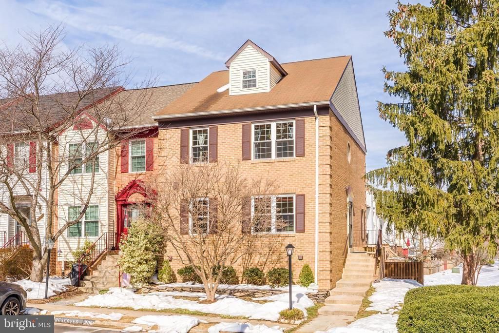 6050 Heatherwood Drive, Alexandria, VA 22310 Main Photo