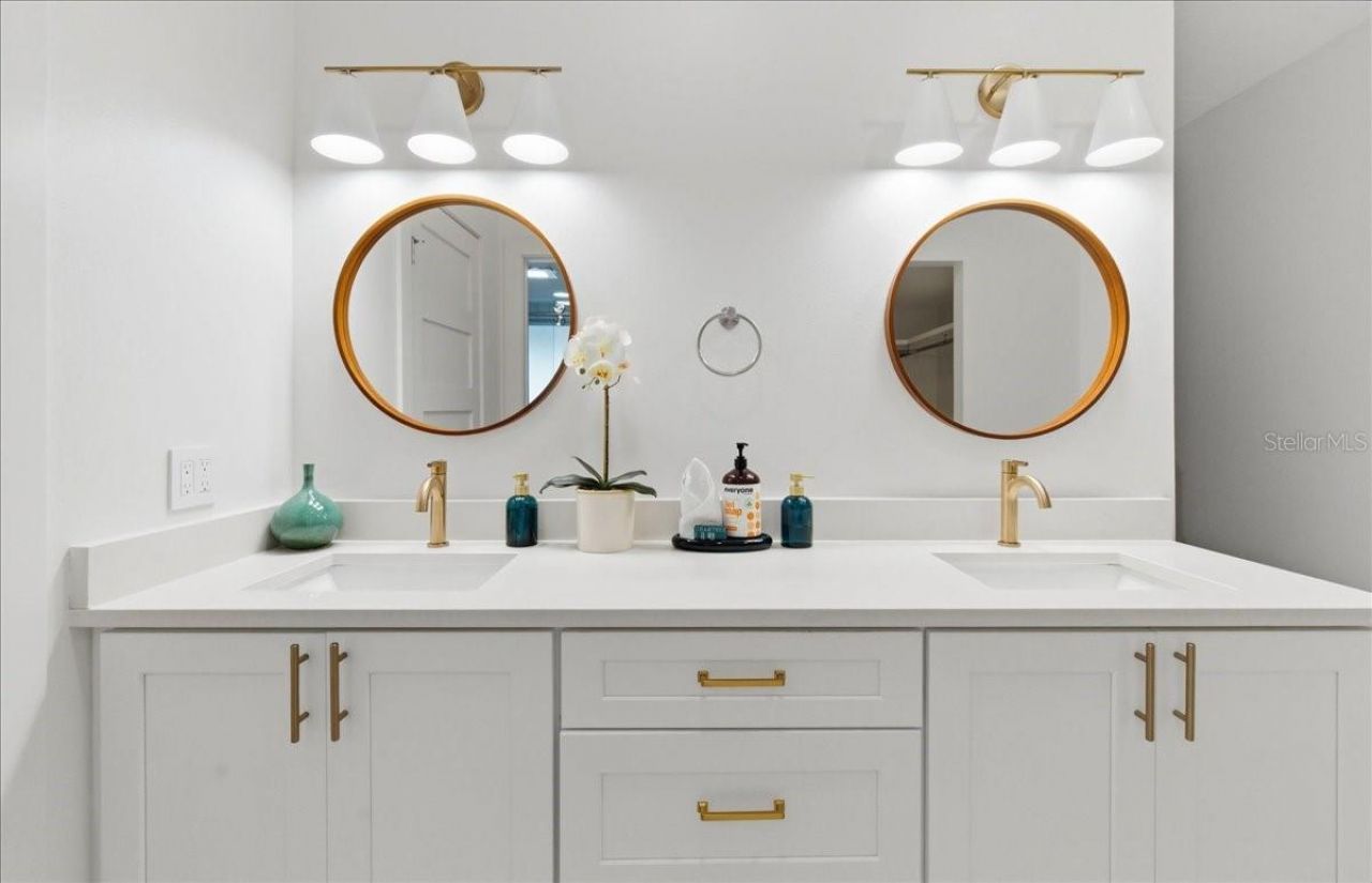 102 Tuna Street, Anna Maria, FL 34216 Photo