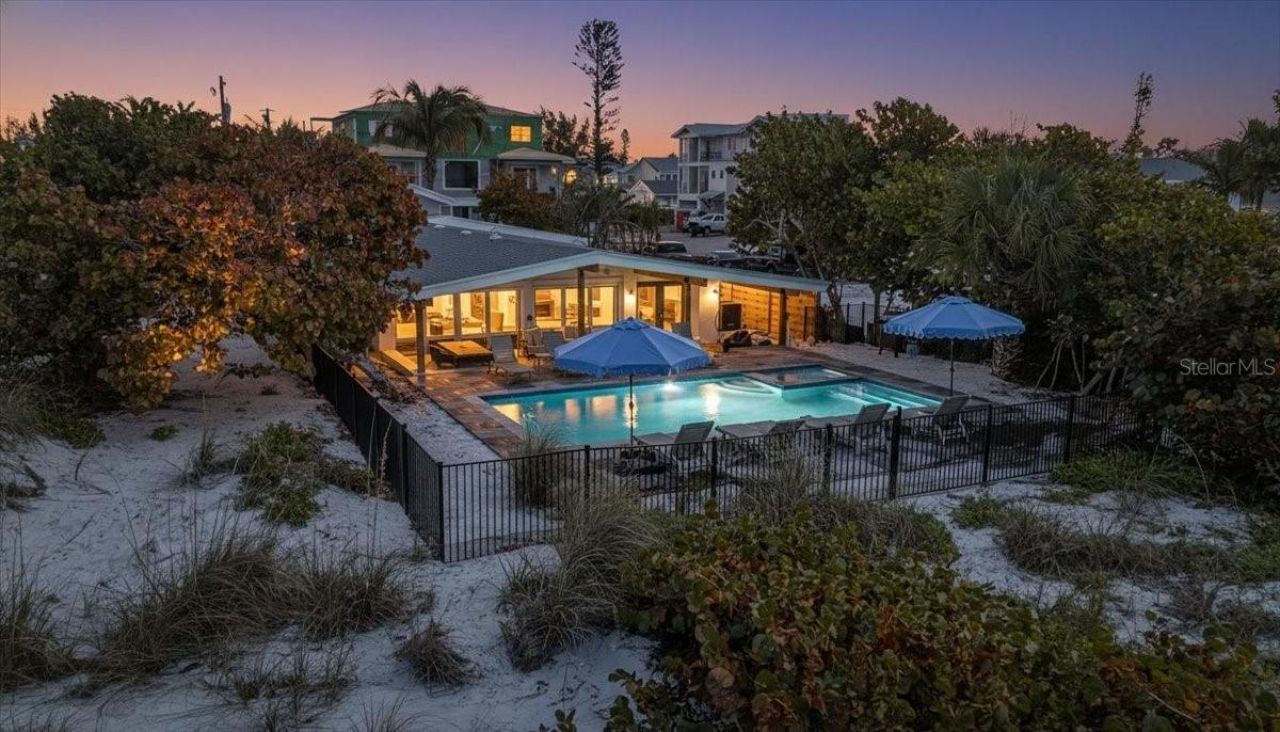 102 Tuna Street, Anna Maria, FL 34216 Photo