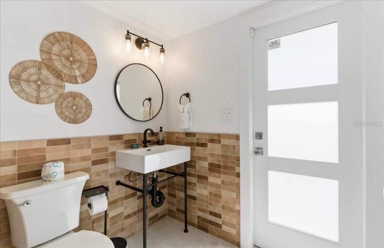 102 Tuna Street, Anna Maria, FL 34216 Photo