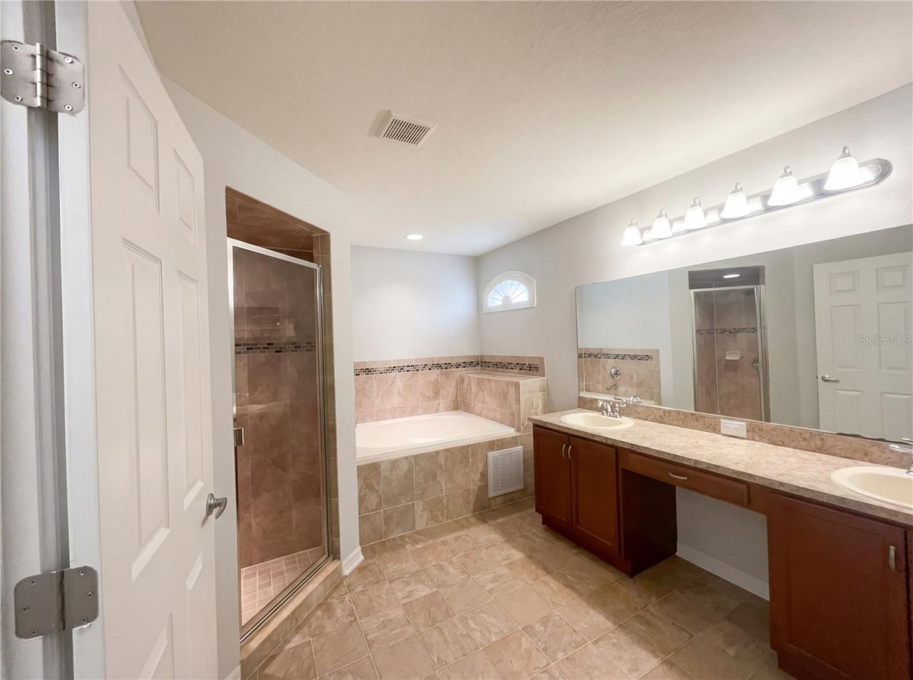 1553 Shorewood Drive, Auburndale, FL 33823 Photo