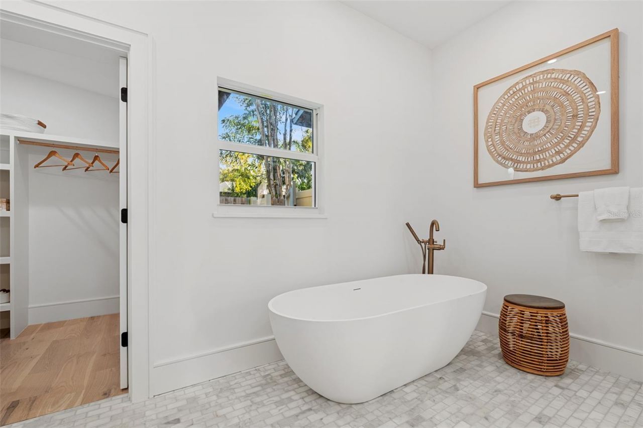 1834 Bougainvillea Street, Sarasota, FL 34239 Photo