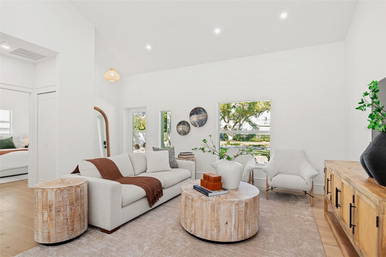 1834 Bougainvillea Street, Sarasota, FL 34239 Photo