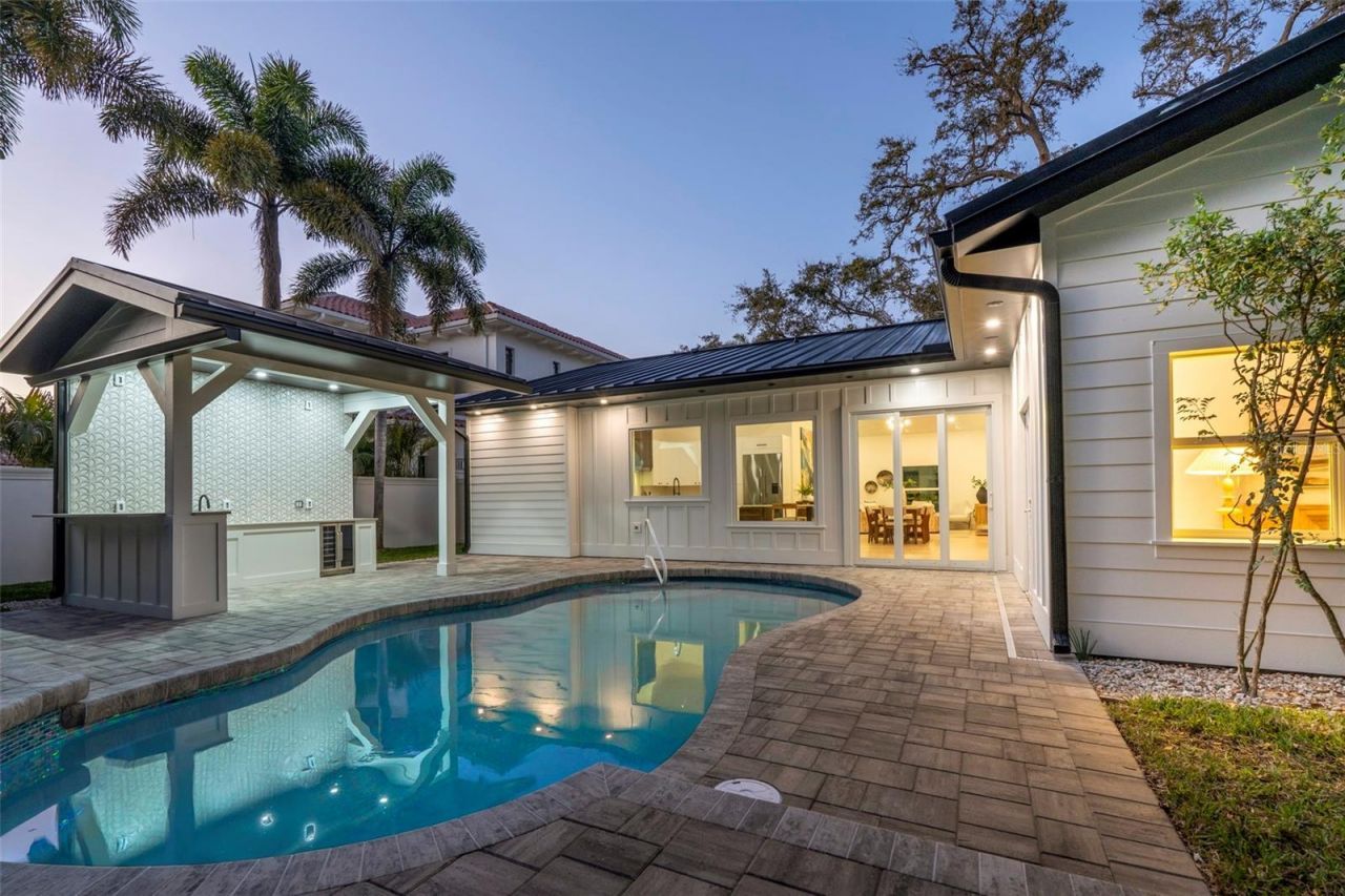 1834 Bougainvillea Street, Sarasota, FL 34239 Photo