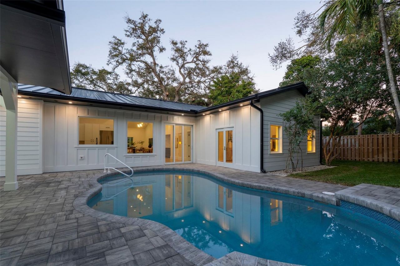 1834 Bougainvillea Street, Sarasota, FL 34239 Photo