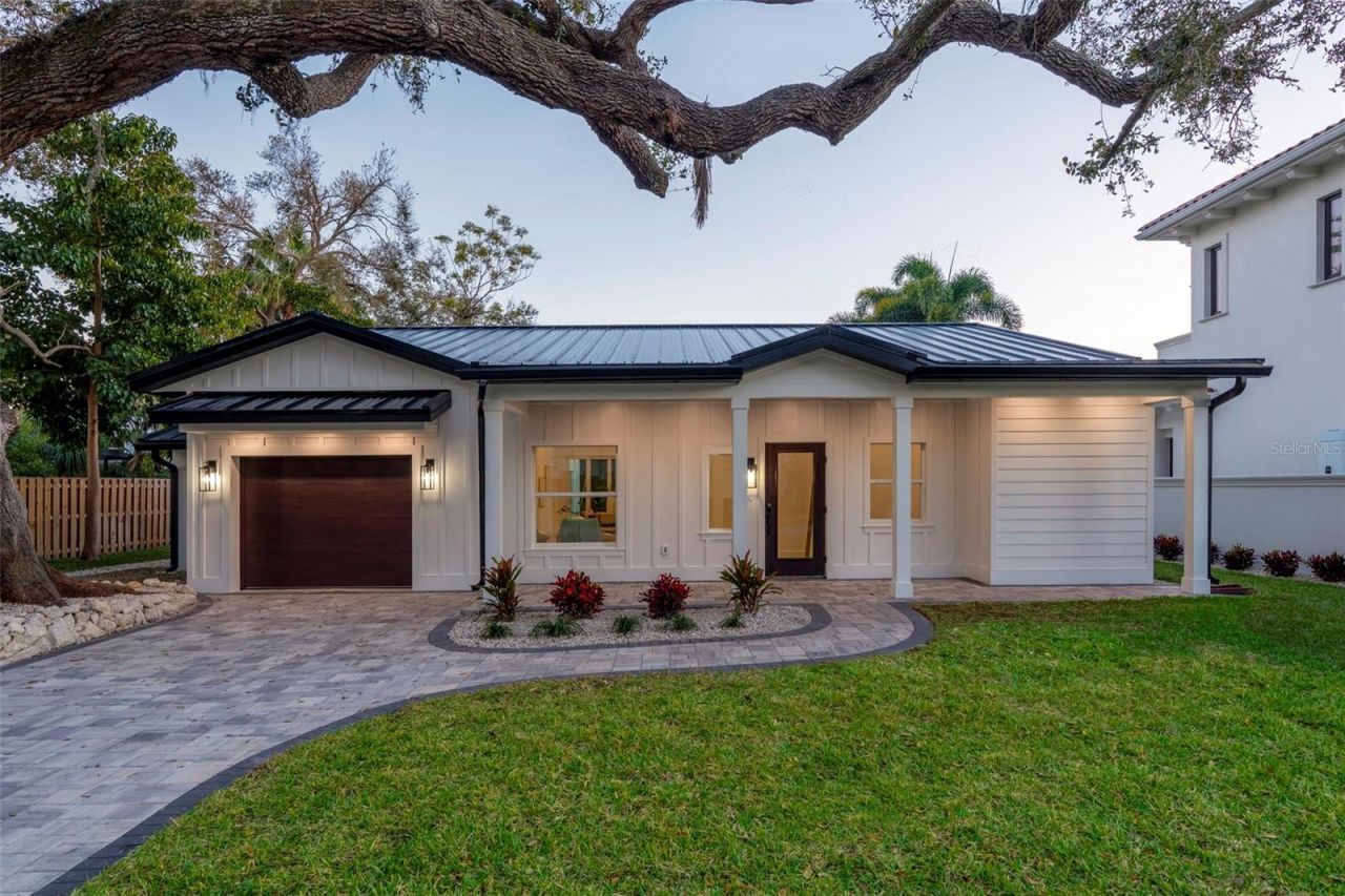 1834 Bougainvillea Street, Sarasota, FL 34239 Photo