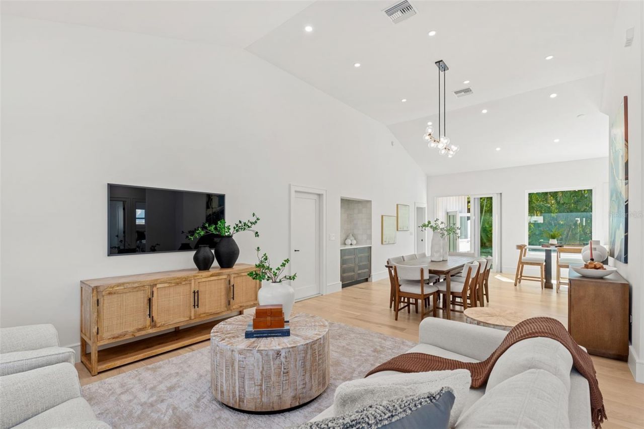 1834 Bougainvillea Street, Sarasota, FL 34239 Photo