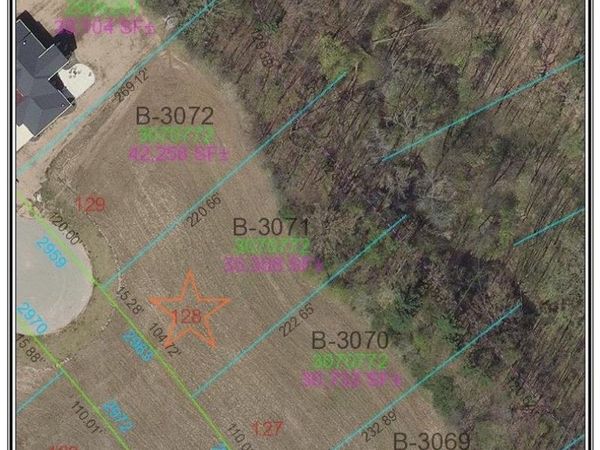 2963 CREEKWOOD DRIVE, Green Bay, WI 54311