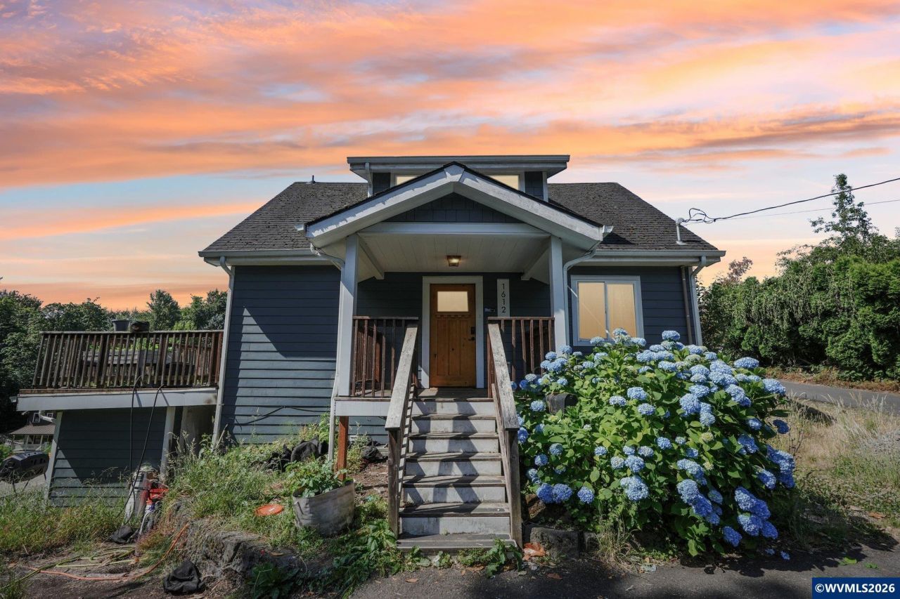 1612 12th St, Oregon City, OR 97045 Main Photo