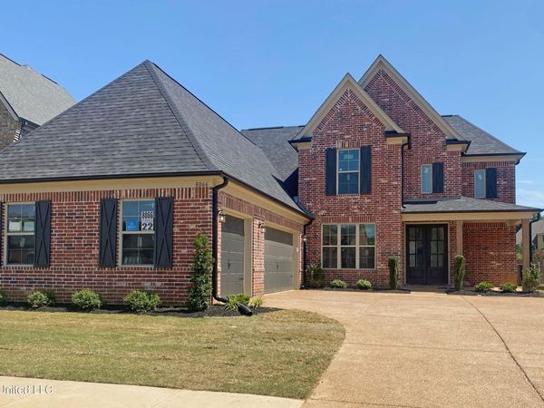 8066 Old Addison Drive, Olive Branch, MS 38654