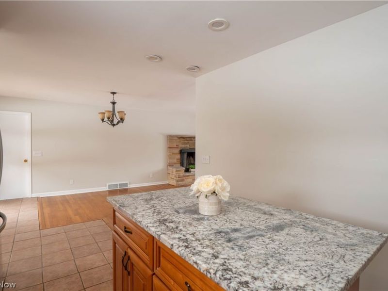 8541 E Wadora Circle NW, North Canton, OH 44720 Photo 11