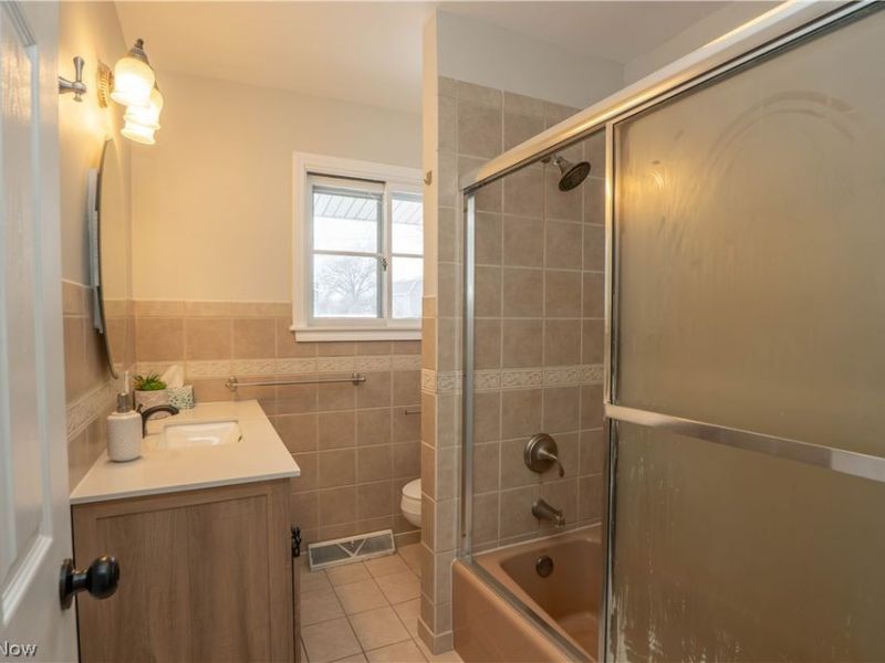 8541 E Wadora Circle NW, North Canton, OH 44720 Photo 20