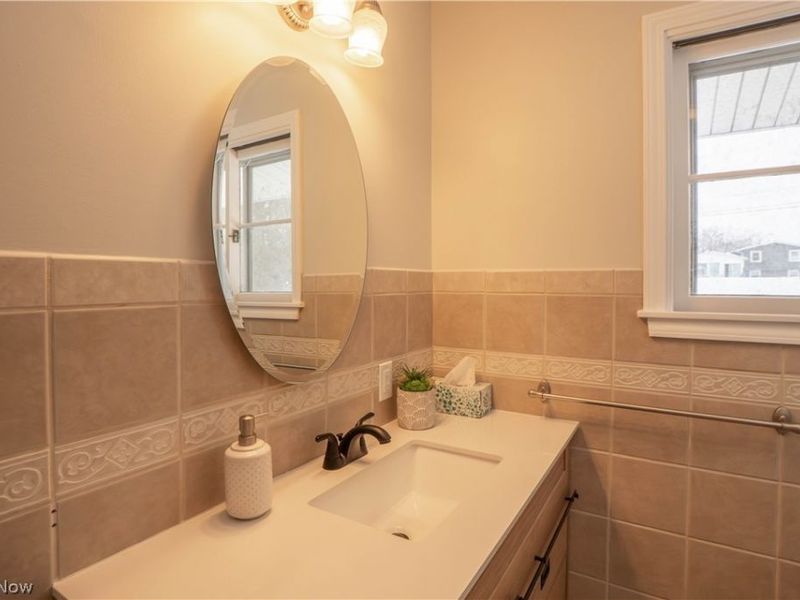 8541 E Wadora Circle NW, North Canton, OH 44720 Photo 21