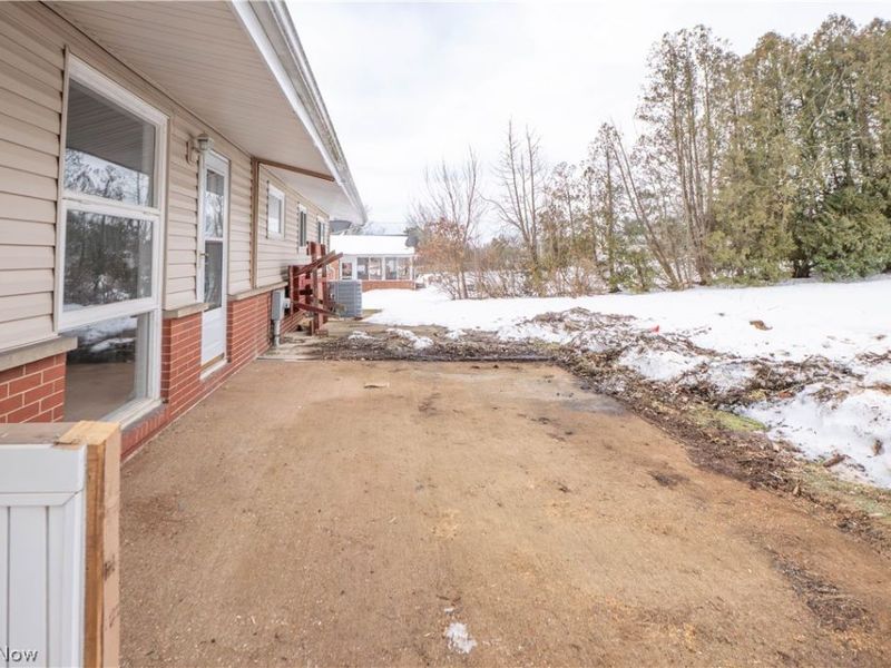 8541 E Wadora Circle NW, North Canton, OH 44720 Photo 24