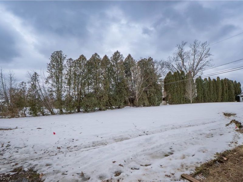 8541 E Wadora Circle NW, North Canton, OH 44720 Photo 27