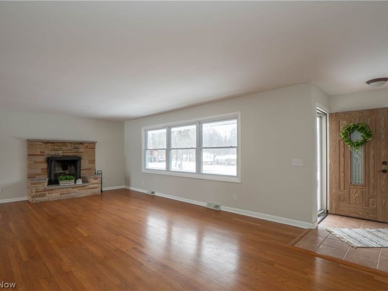 8541 E Wadora Circle NW, North Canton, OH 44720 Photo 3