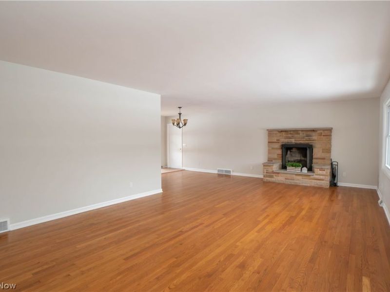 8541 E Wadora Circle NW, North Canton, OH 44720 Photo 5