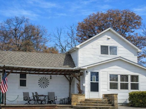 213 S Division Street, Sumner, IA 50674