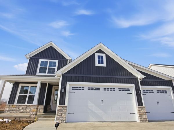 305 Harpers Ferry, Savoy, IL 61874