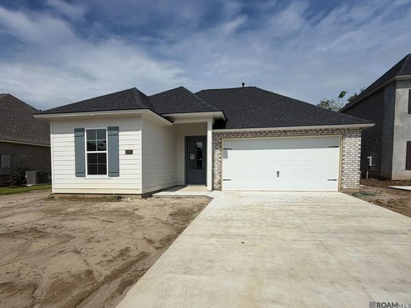 12071 Clare Ct, Geismar, LA 70734