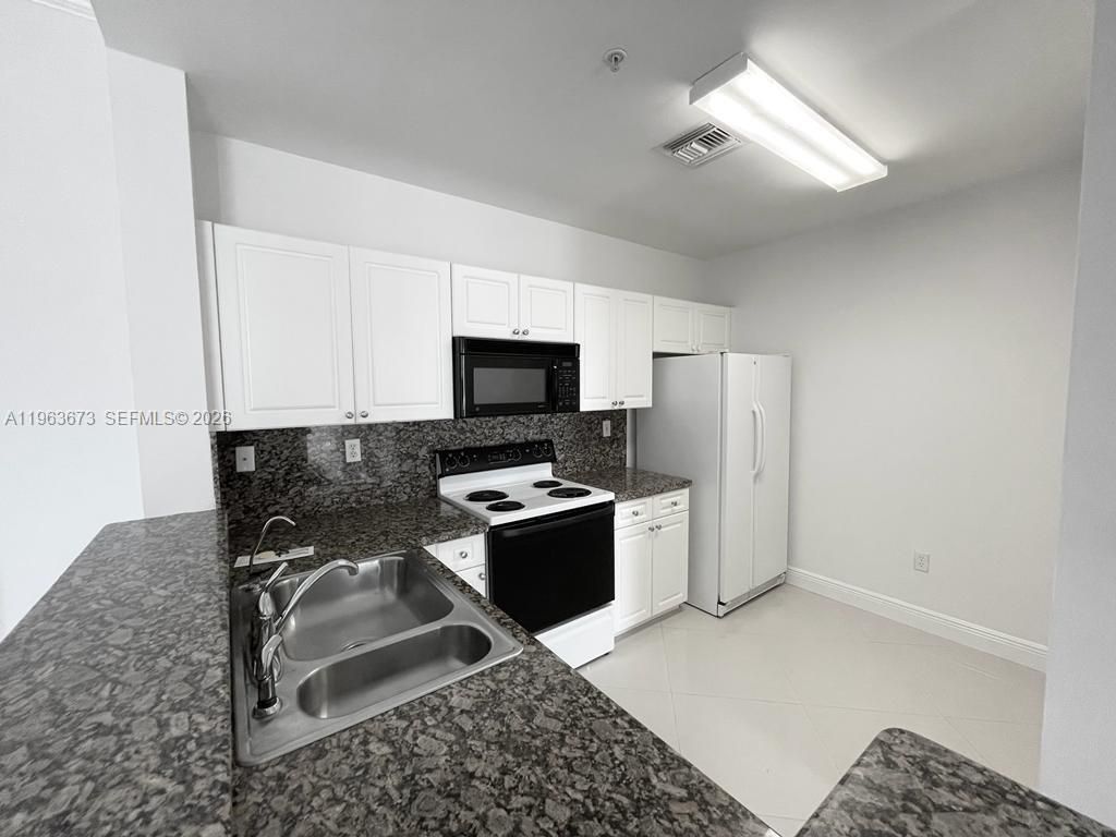 520 SE 5th Ave , Unit 3705, Fort Lauderdale, FL 33301 Photo