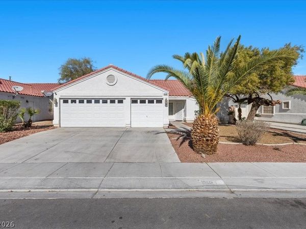 2120 Meadow Green Avenue, North Las Vegas, NV 89031
