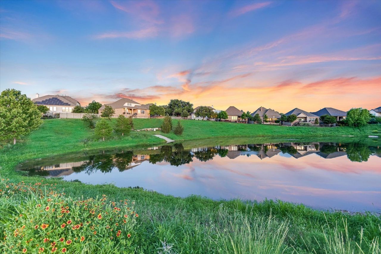 216 Canyon View Rd, Georgetown, TX 78628 Main Photo