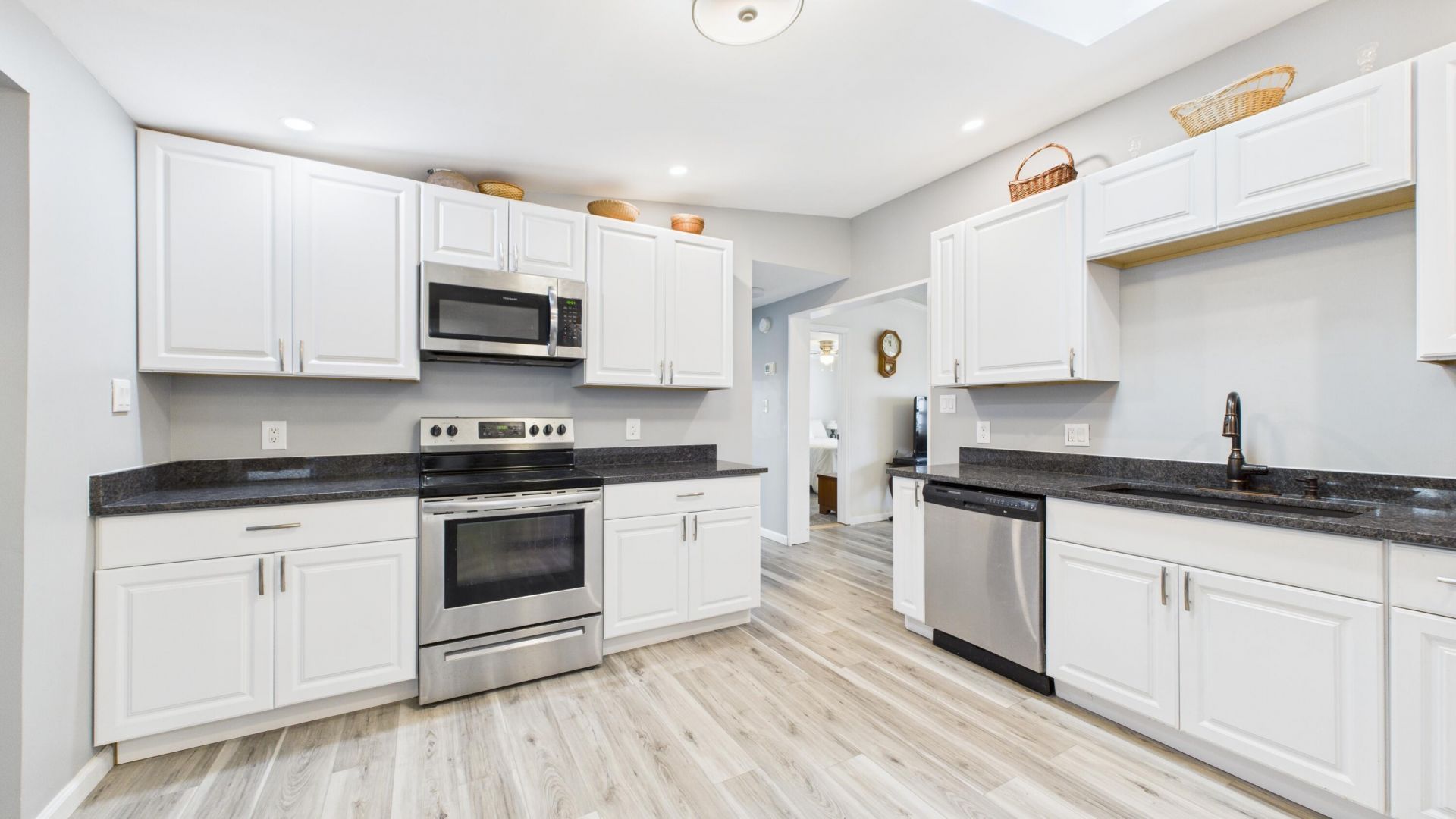 409 Chippendale Lane Photo 14