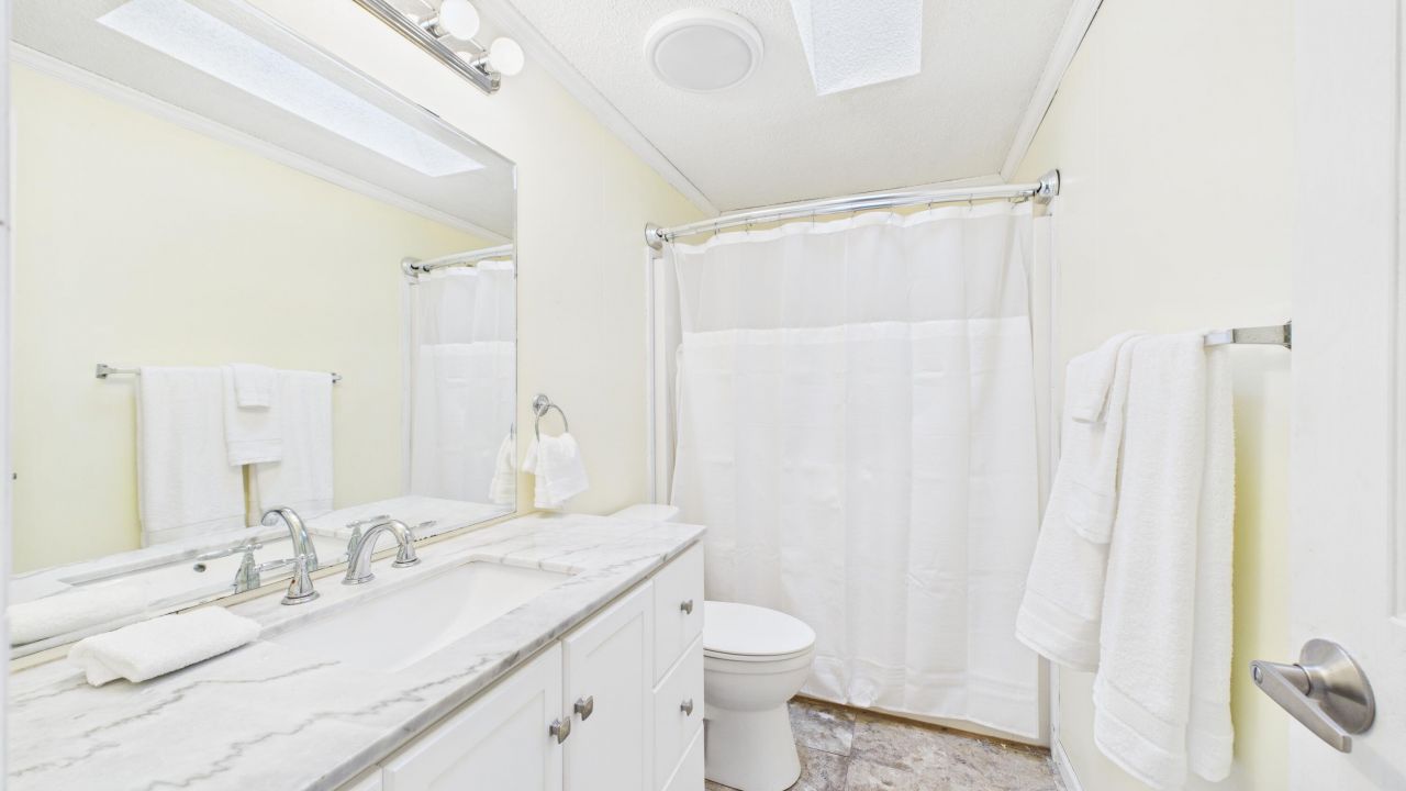 409 Chippendale Lane Photo 15