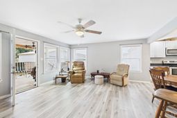 409 Chippendale Lane photo 4