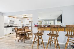 409 Chippendale Lane photo 4