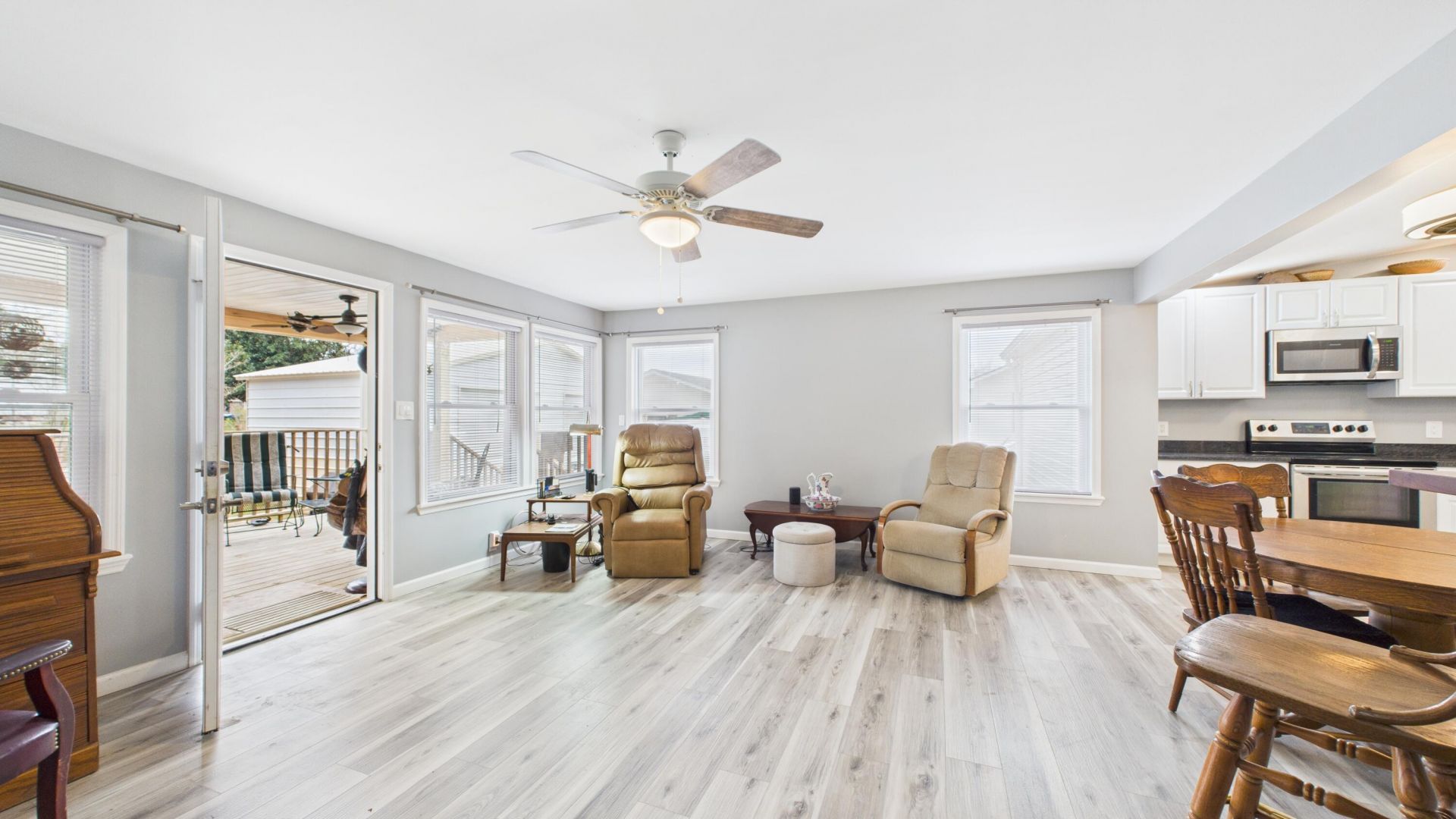 409 Chippendale Lane Photo 5