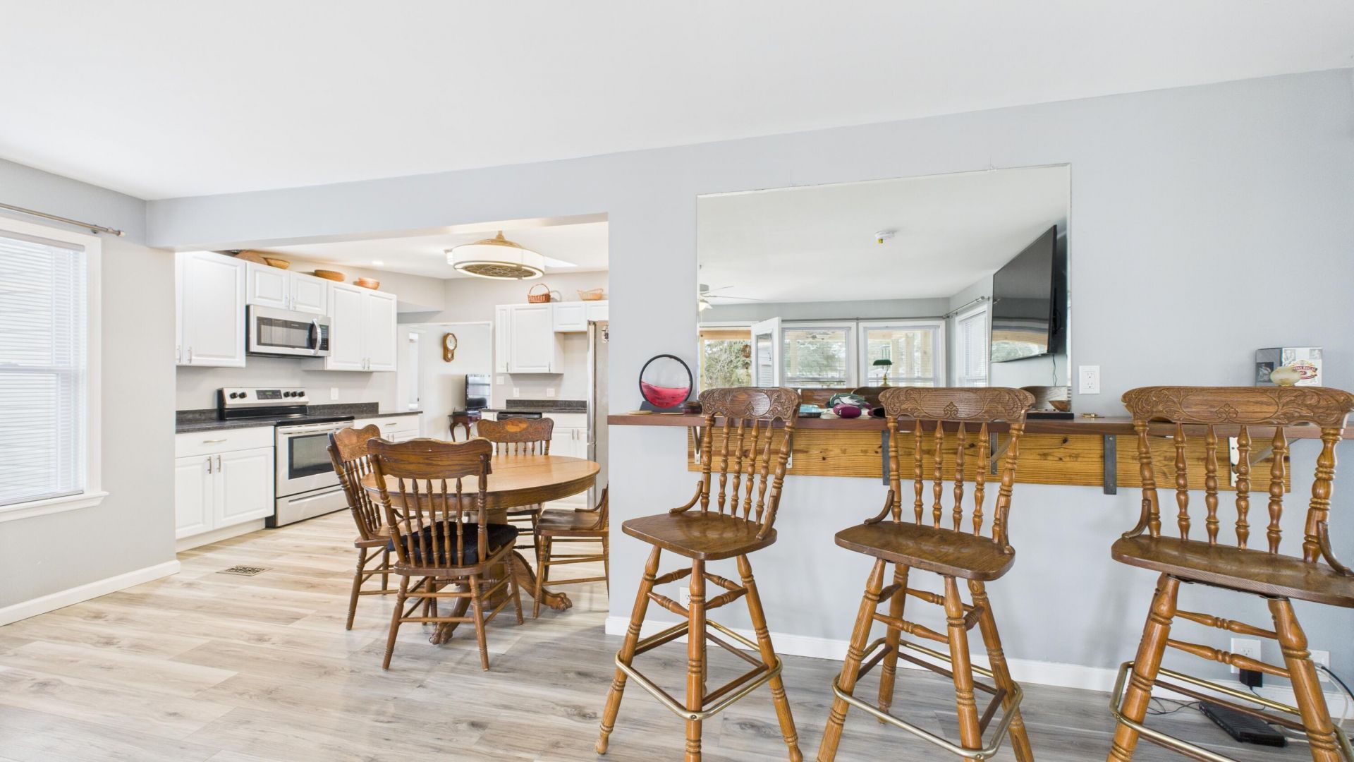 409 Chippendale Lane Photo 6