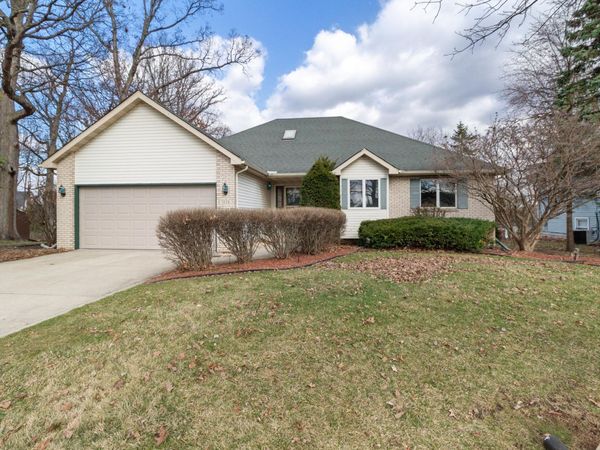 1128 Country Club Drive, Crown Point, IN 46307