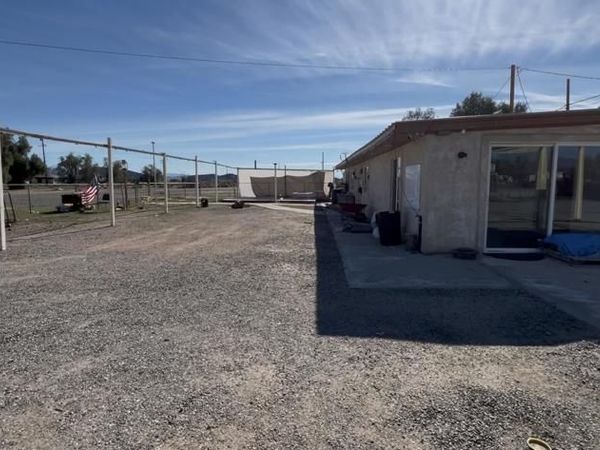 57376 Ca-127, Baker, CA 92309