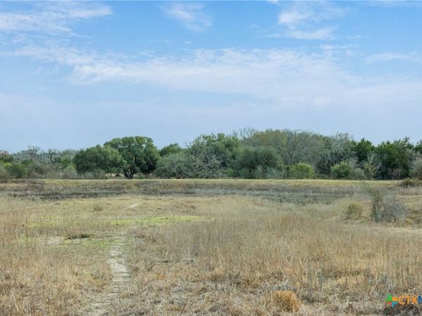 1310 N Nassau Road, Round Top, TX 78954