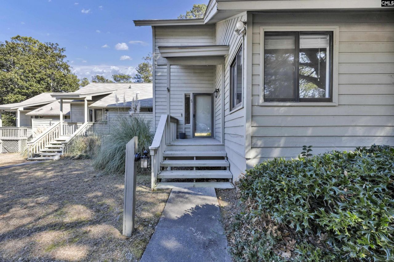 46 Woodwind Court Photo 4